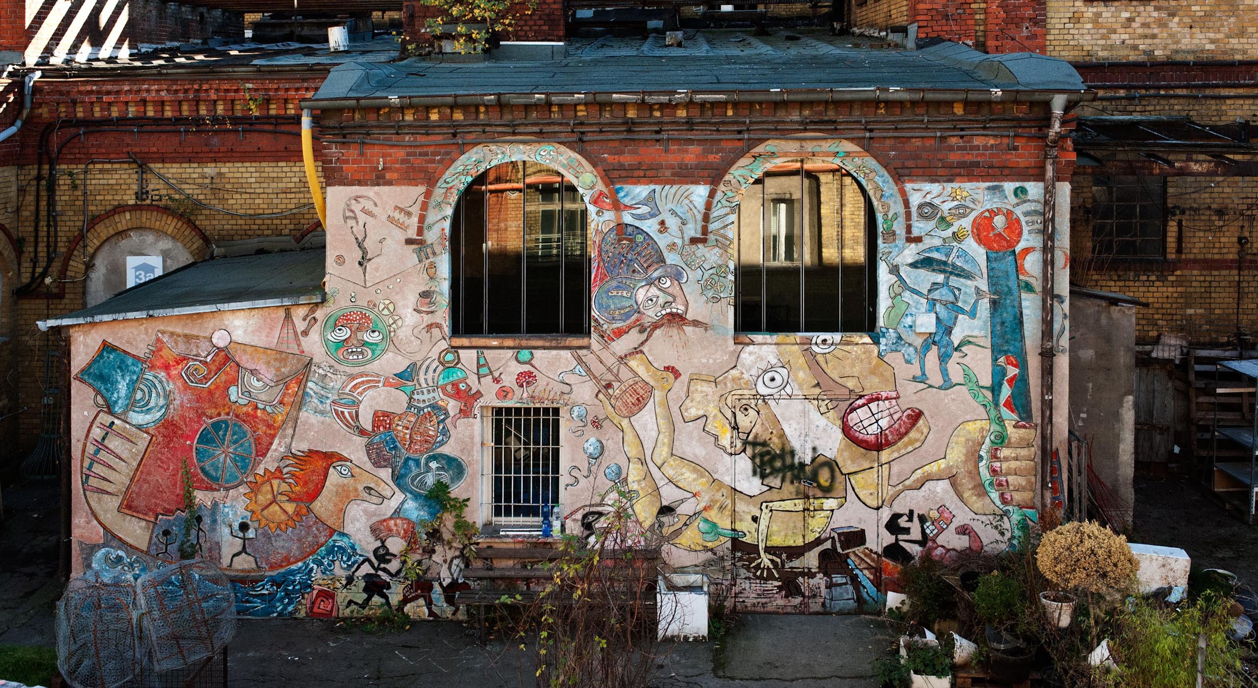 Außenfassader der Bötzow-Brauerei Berlin, Graffiti